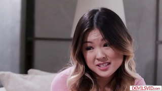 Ezincinane tits asian kwaye yakhe blonde bff ndihamba kuba threesome kunye nommelwane