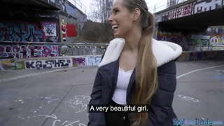 Kūdikis tikrai reikia pinigų, bet turi duoti blowjob viešųjų