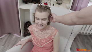 18videoz-ular unga pov uslubida, chunki u unga ajoyib shahvoniy zarba beradi