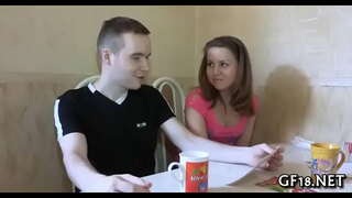 Симпатичен възрастен тийнейджър ангел си струва рак