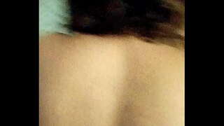 Hennes mann slår ham og meg og ser på min