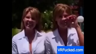 Milf Δίδυμα Παίρνει Hardcore Γαμήσει και Χύσιμο