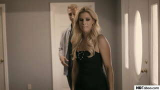 Індыя Саммер і яе пасерб атрымліваюць асалоду ад жорсткім трахом