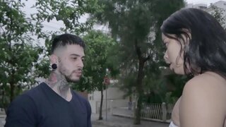 50-ს ჰქონდა ნაშა ქუჩის ბოზი ფული,