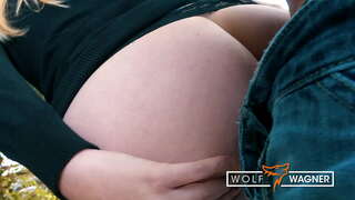 Konservativ aussehende Frau CLAUDIA SWEA zeigt ihm Ihre innere Schlampe und geht den ganzen Weg in der öffentlichkeit (FULL SCENE)! ▁▃▅▆ WOLF WAGNER DATUM ▆▅▃▁ wolfwagner.Datum