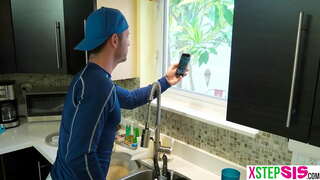 Latina stepsister da sugnwr ceiliog ac rwy'n busted ei wneud